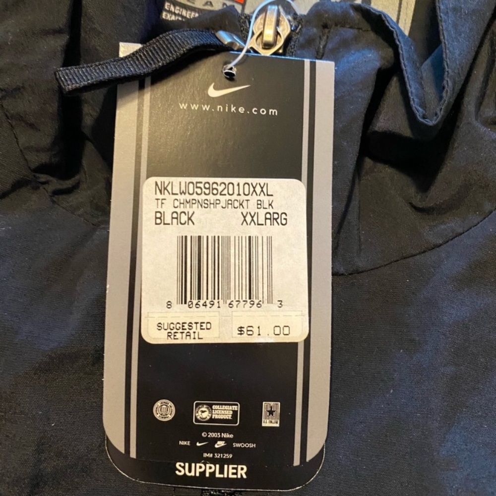 NIKE Track Jacket NWT!! - Picture 2 of 6